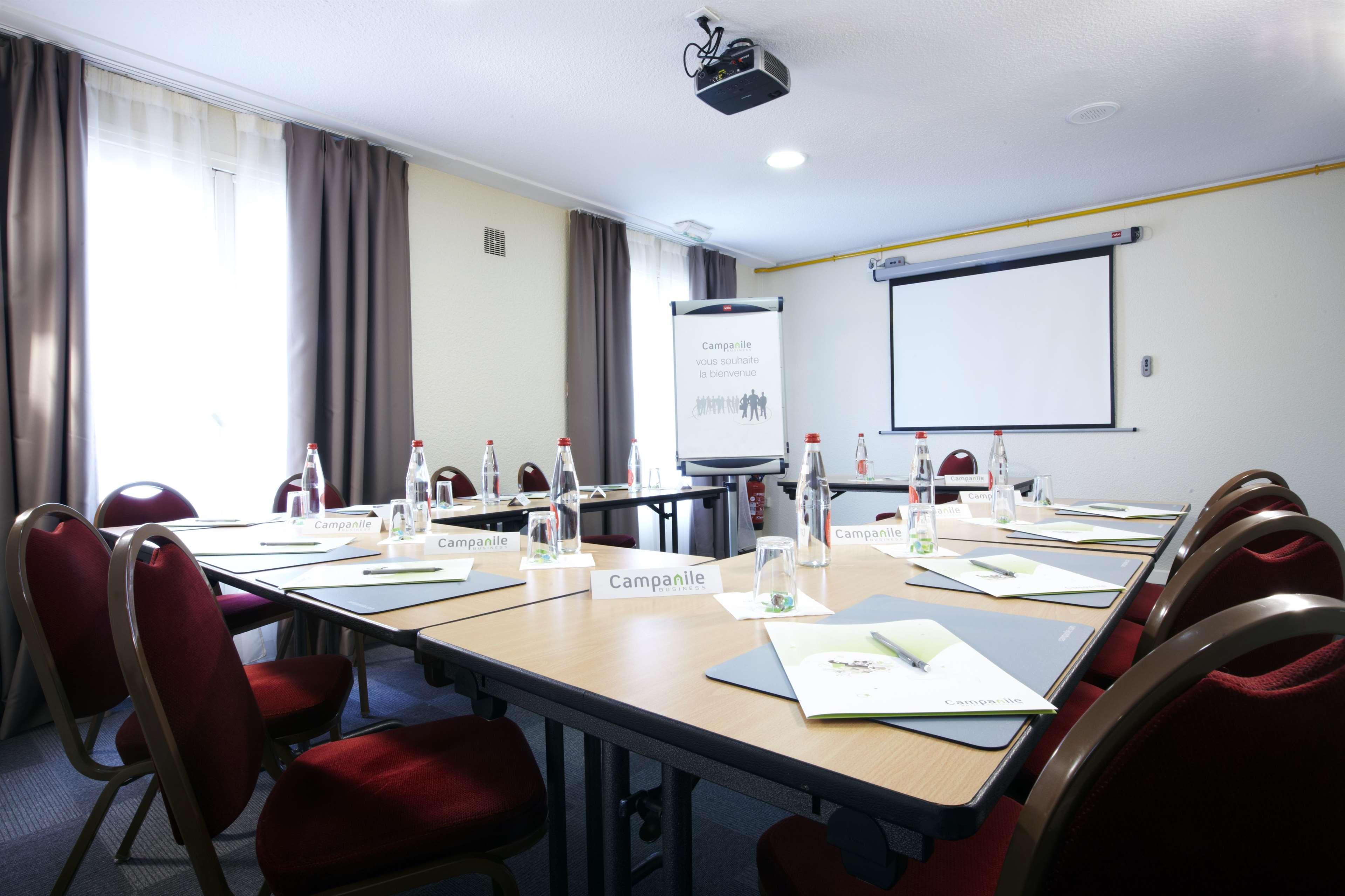 Campanile Grenoble Nord - Hotel 3*
